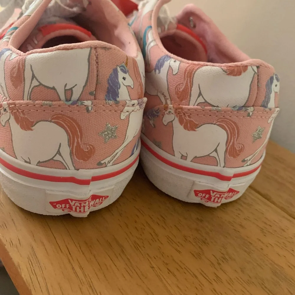 Vans Doheny Unicorn Powder Pink NWT Kids Size 6 Fits Women Size 7